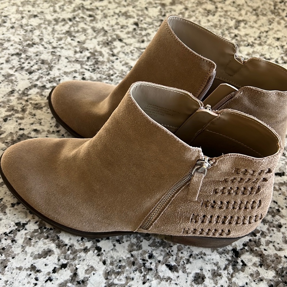 Kensie booties